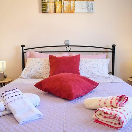 Cozy Flat On The Main Square, 10Min To The Sea Villa Kalamata Ngoại thất bức ảnh