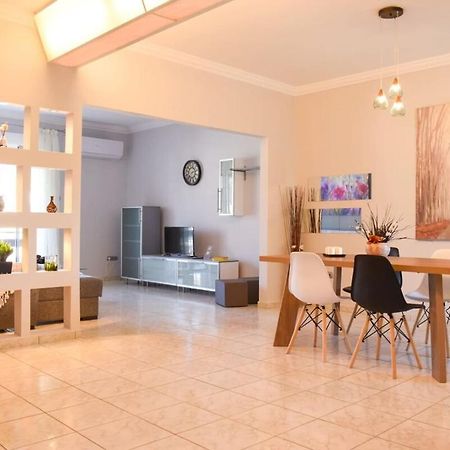 Cozy Flat On The Main Square, 10Min To The Sea Villa Kalamata Ngoại thất bức ảnh