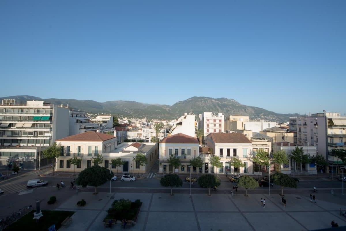 Cozy Flat On The Main Square, 10Min To The Sea Villa Kalamata Ngoại thất bức ảnh