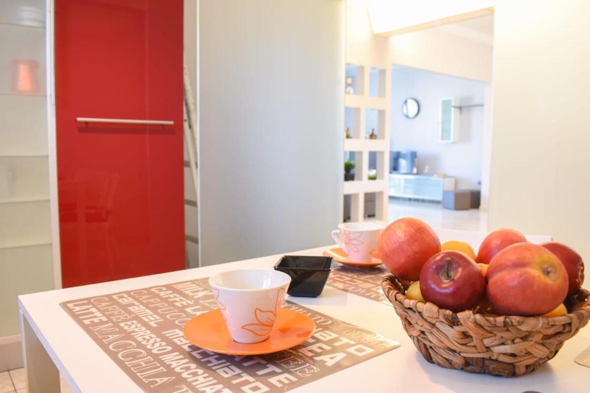 Cozy Flat On The Main Square, 10Min To The Sea Villa Kalamata Ngoại thất bức ảnh