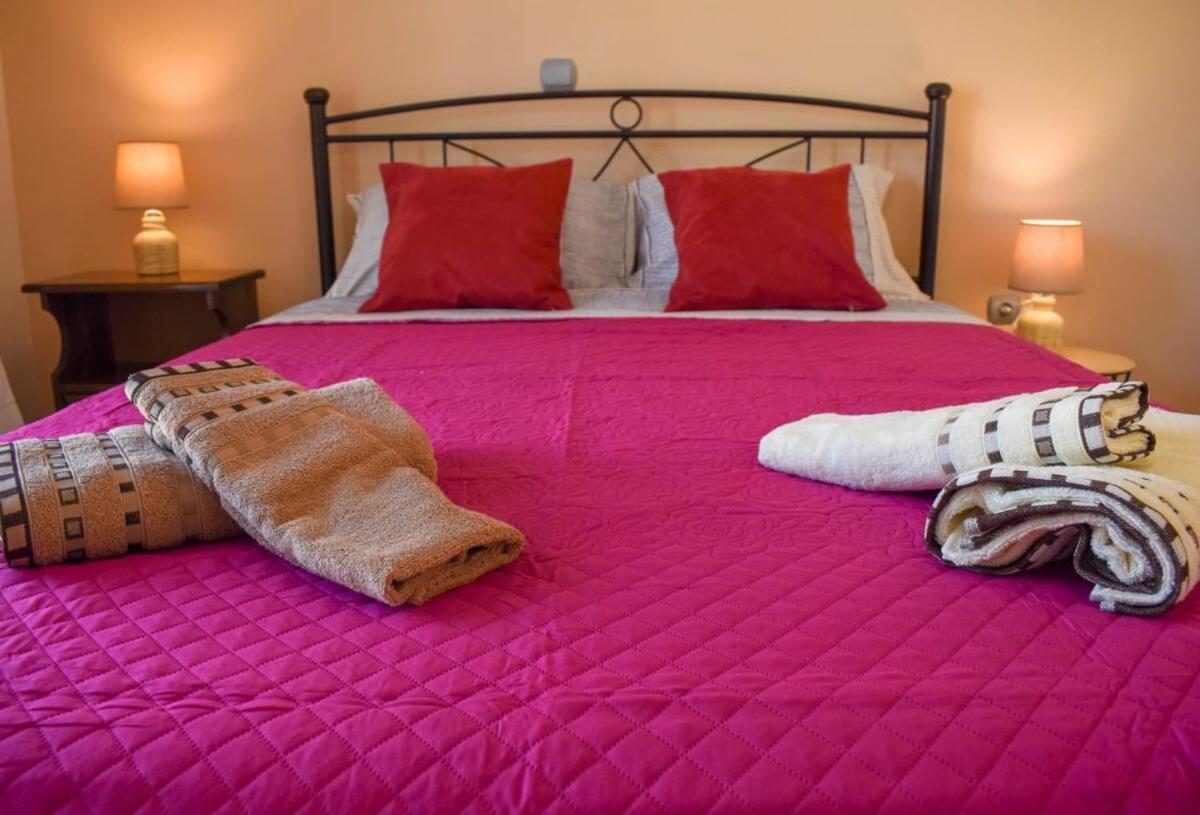 Cozy Flat On The Main Square, 10Min To The Sea Villa Kalamata Ngoại thất bức ảnh