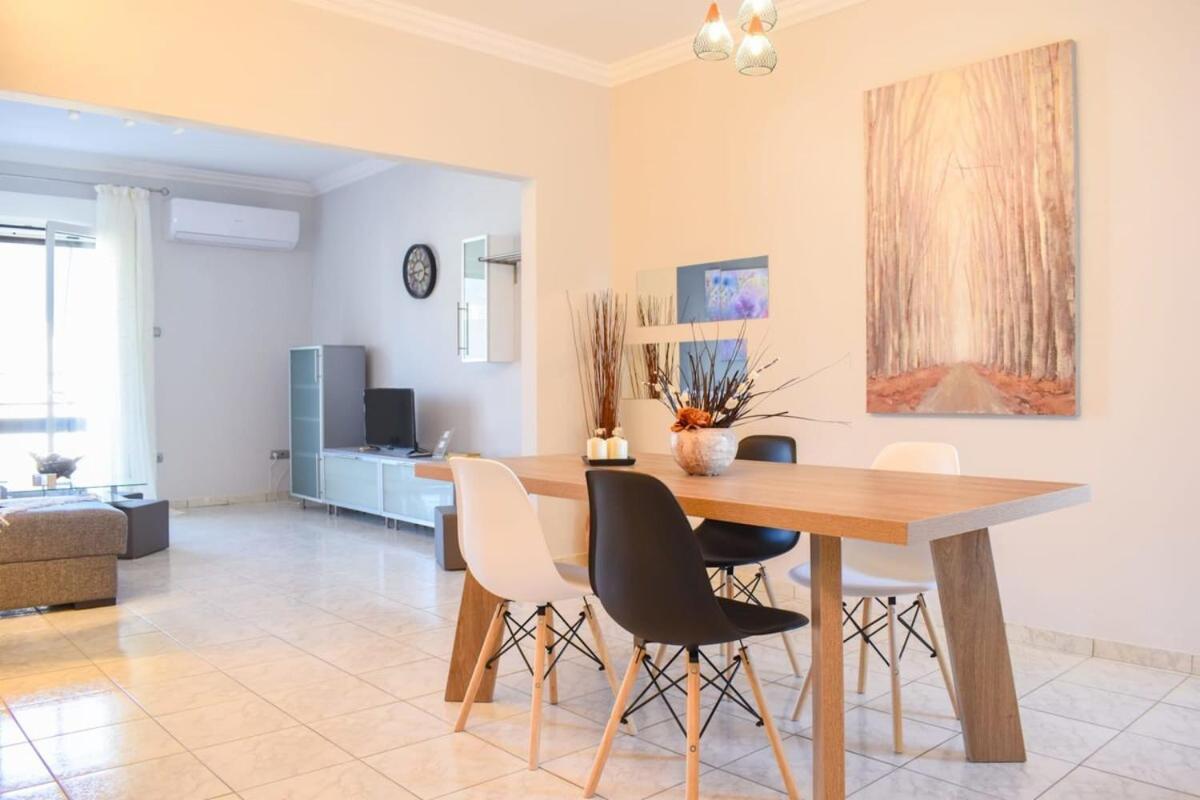 Cozy Flat On The Main Square, 10Min To The Sea Villa Kalamata Ngoại thất bức ảnh
