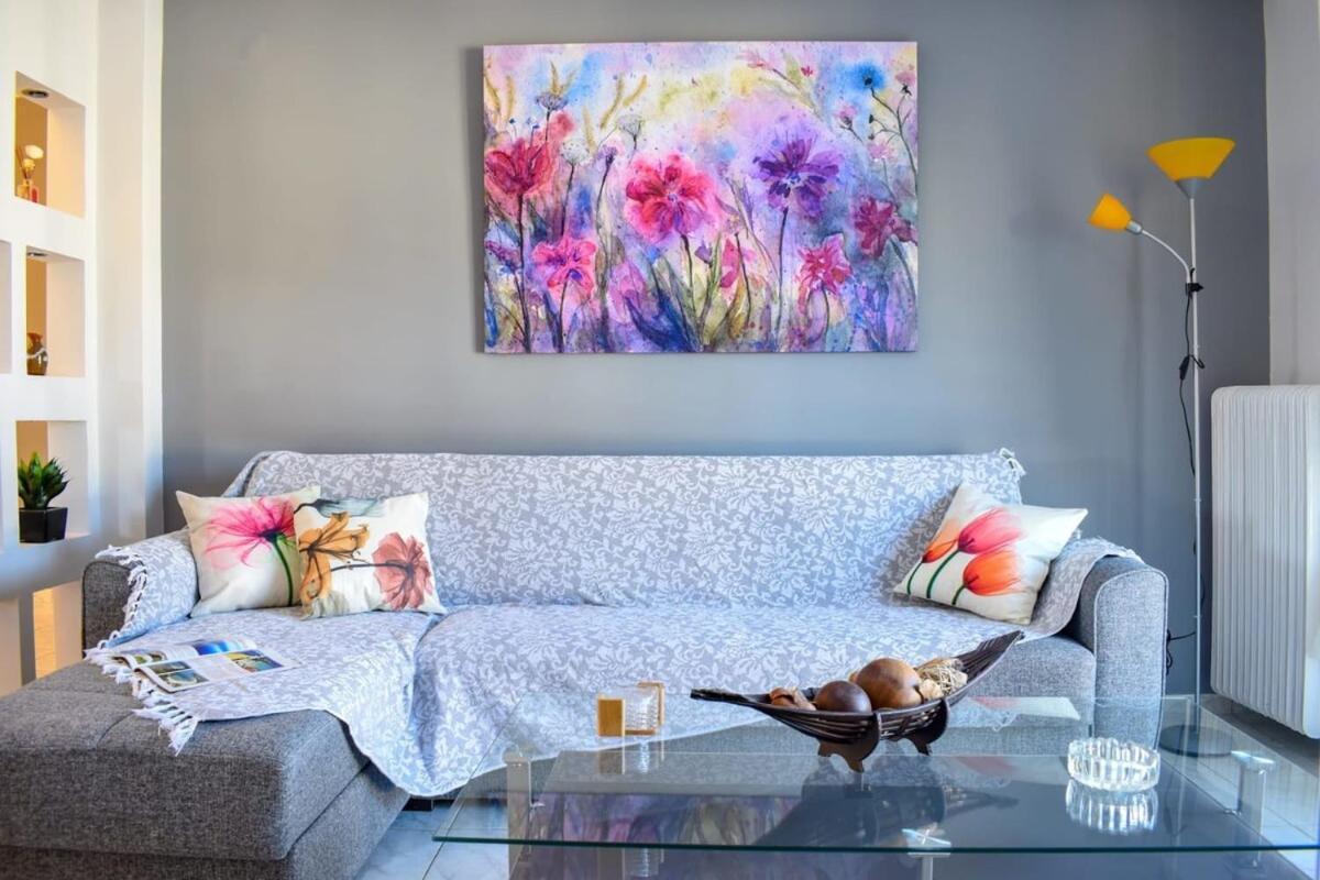 Cozy Flat On The Main Square, 10Min To The Sea Villa Kalamata Ngoại thất bức ảnh