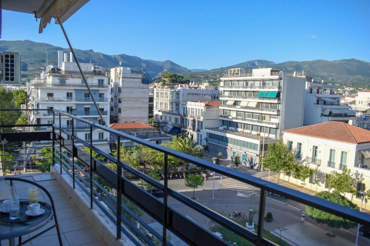 Cozy Flat On The Main Square, 10Min To The Sea Villa Kalamata Ngoại thất bức ảnh